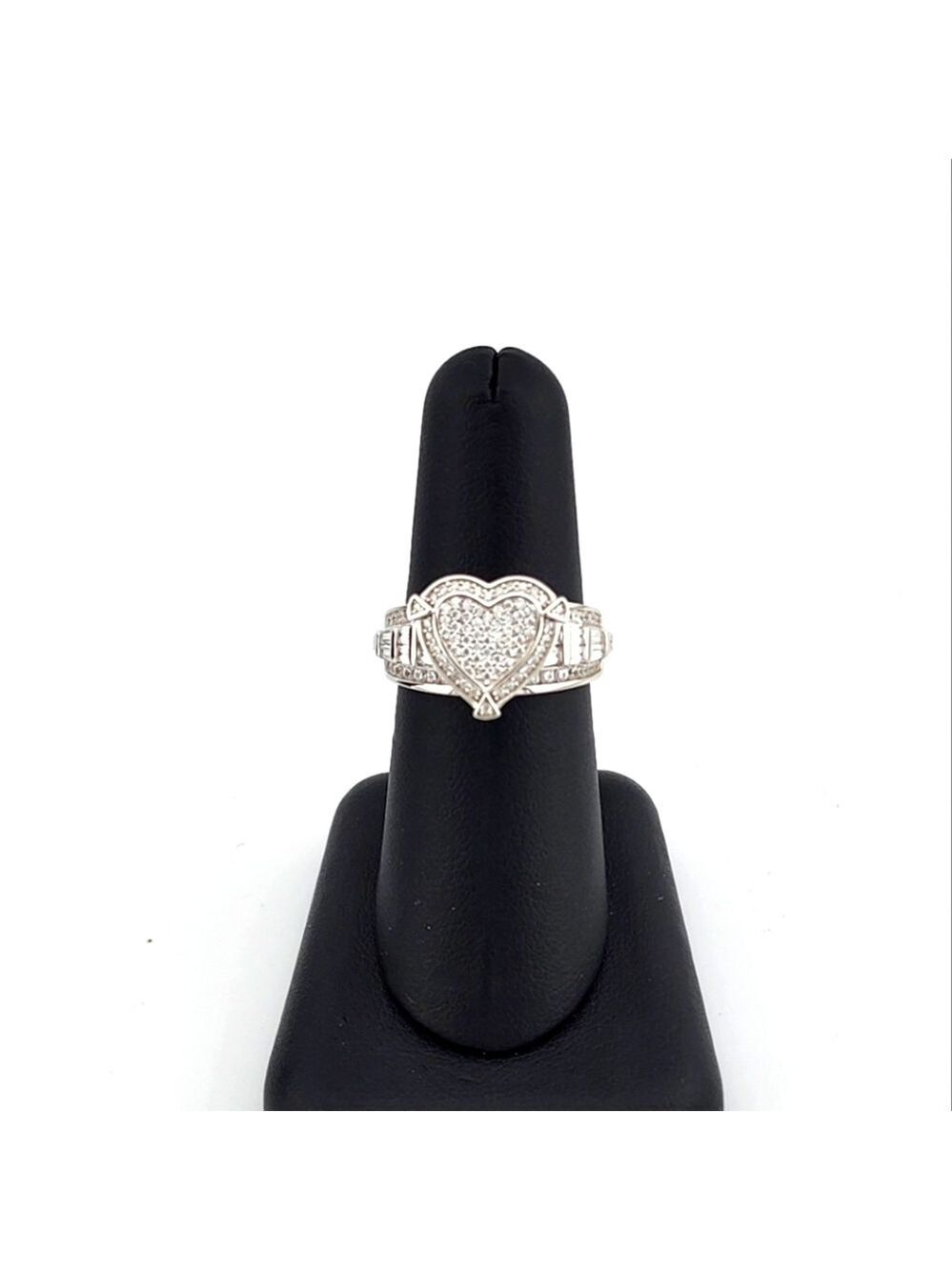 Sterling Silver 925 Heart Ring with Cubic Zirconia Stones - Picture 11 of 15